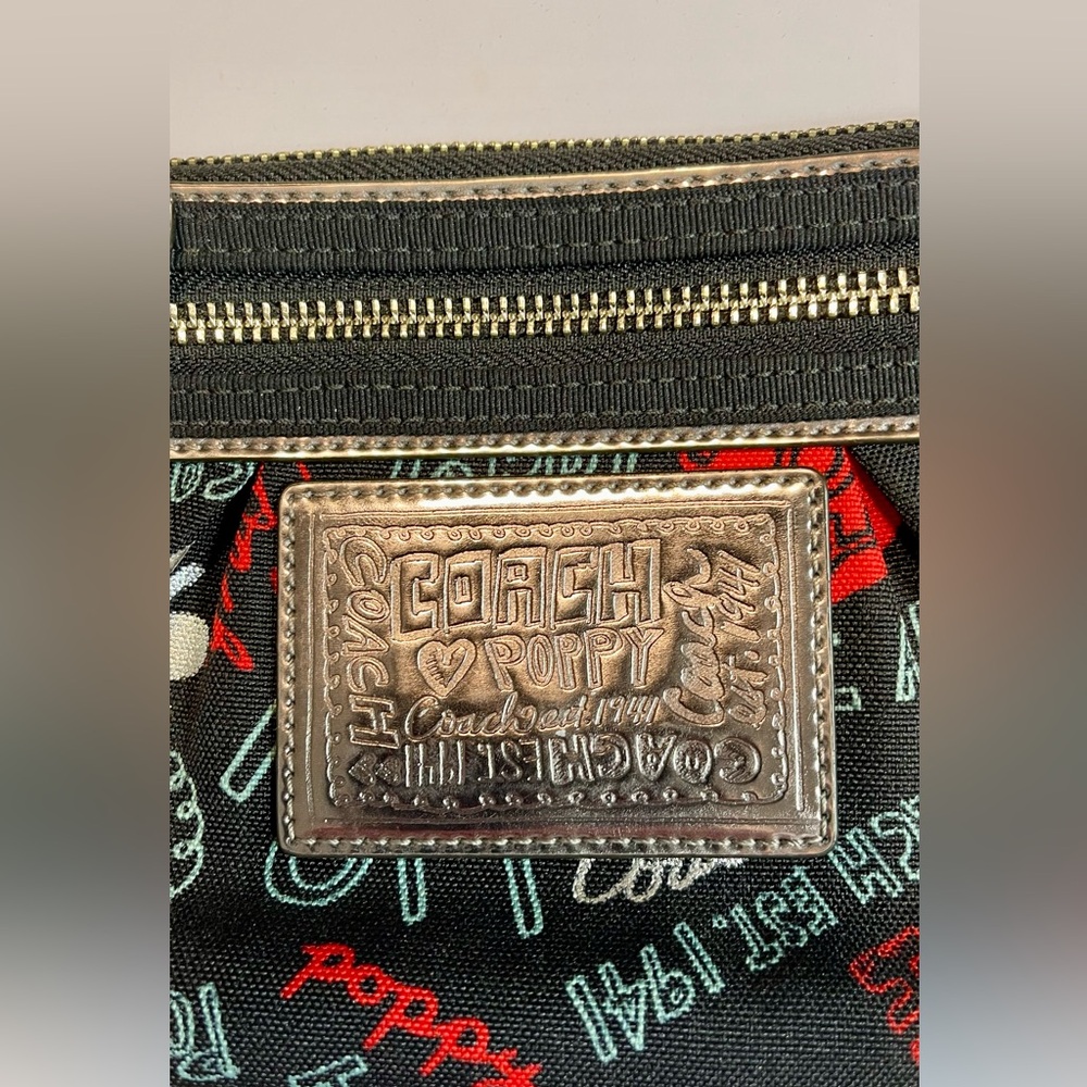 Y2K VINTAGE COACH POPPY wristlet 
EXCELLENT CONDITION - Picture 4 of 9